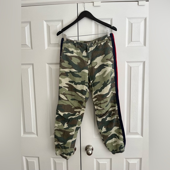 MOTHER No Zip Misfit Camo Pant in Size 27 - Picture 3 of 14